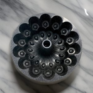 Taç 26 Cm Black Cast Cake Molds - Image 1