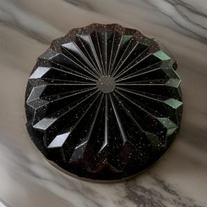 Multifaceted Cake Mold - Image 4